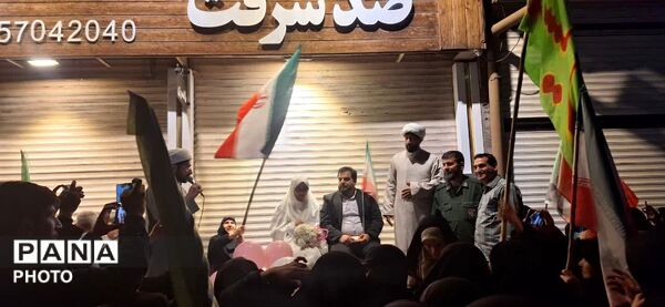 پیمانِ عشق در میان همهمه‌ خیابان های مشهد