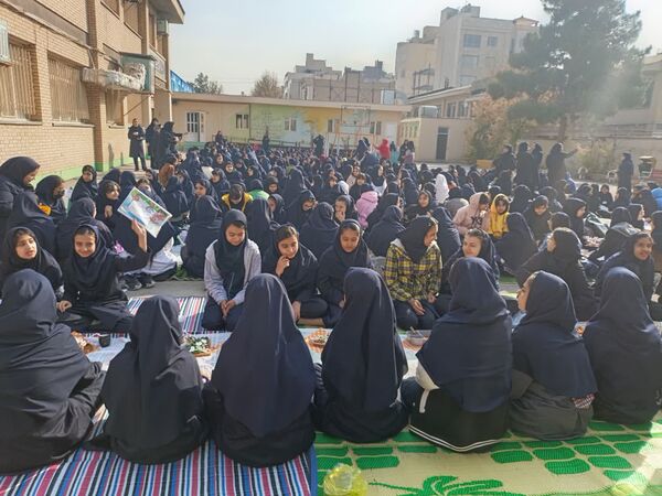 جشنواره صبحانه سالم در دبیرستان علی افشارنژاد ناحیه۶ مشهد