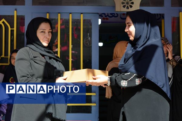 جشن میلاد حضرت زینب(س) با حضور مادران پرستار در دبستان علویان بهارستان‌دو