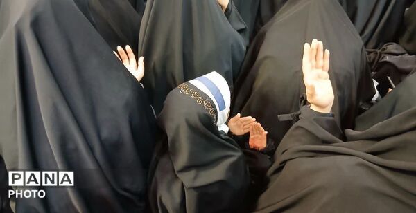 وداع با پیکر شهید امیر سرلشکر سید عبدالرحیم موسوی در حرم بانوی کرامت