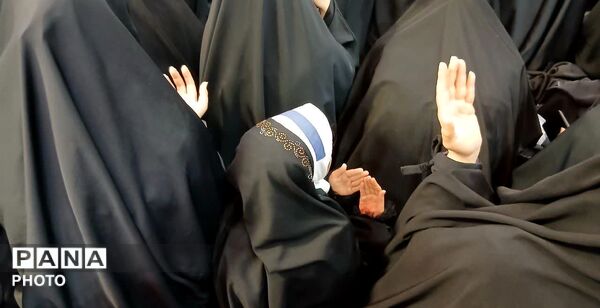 وداع با پیکر شهید امیر سرلشکر سید عبدالرحیم موسوی در حرم بانوی کرامت