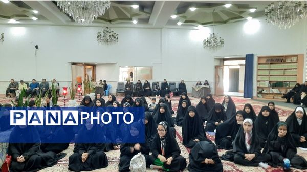 تجلیل از نفرات برتر هیات‌های مذهبی دانش‌آموزی 