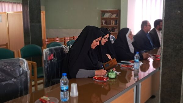 آموزش‌ و پرورش محور توسعه؛ بررسی اولویت‌ها در نشست شورای فارسان