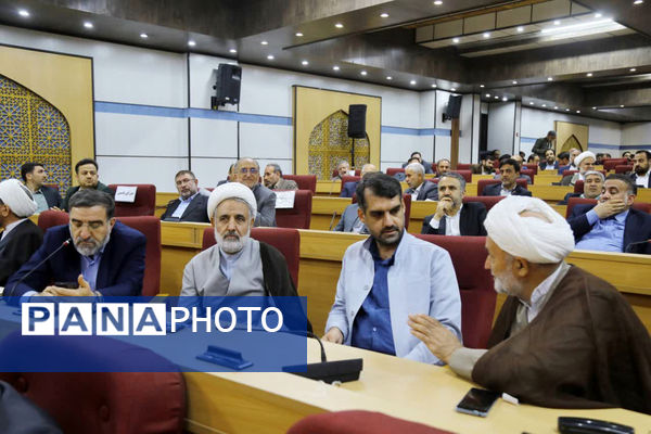جلسه شورای اداری استان قم با حضور رئیس جمهوری