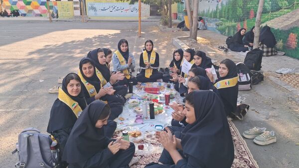 پیشتازان سلامت و نشاط در اردوی دبیرستان شهید مدرس 