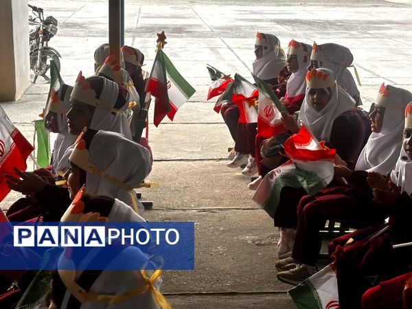 جشن شکوفه‌ها و طنین زنگ مهر در مدرسه فاطمه‌ الزهرا شهرستان جاسک