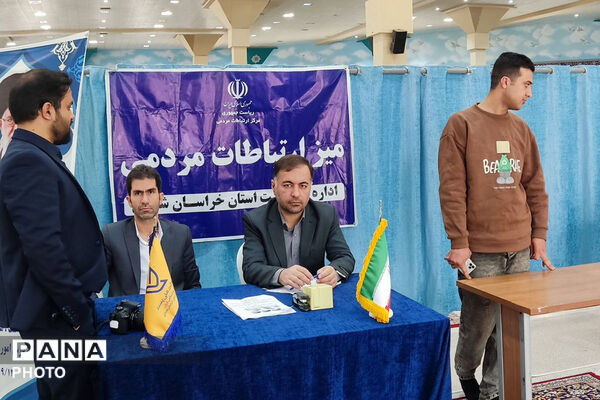  برپایی میز خدمت در حاشیه نماز جمعه بجنورد با حضور مسئولان استانی