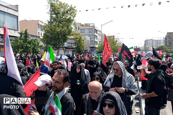 حضور غیور مردان چهارمحال و بختیاری در آیین وداع و تشییع رهبر شهید انقلاب اسلامی ایران