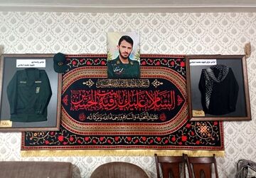 دیدار دانش‌آموزخبرنگار پانا با خانواده پاسدار شهید مدافع امنیت