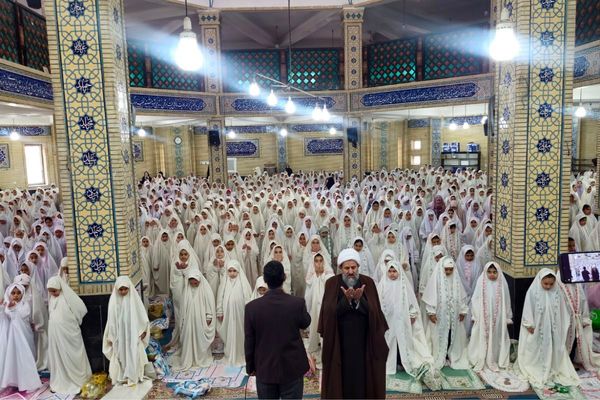 آغاز فصل بندگی دانش‌آموزان قرچک در جشن تکلیف