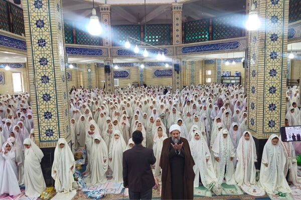 آغاز فصل بندگی دانش‌آموزان قرچک در جشن تکلیف