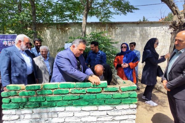 آیین خشت‌گذاری هنرستان اطلس روان کارا شهرستان پاکدشت 