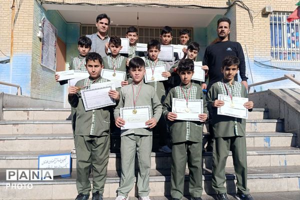 تجلیل از معلمان و دانش آموزان فعال در حوزه های امورتربیتی