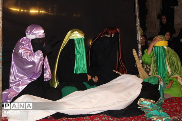 اجرای تئاتر مذهبی عاشورایی با هنرنمایی گروه ستاره صبح در نظرآباد