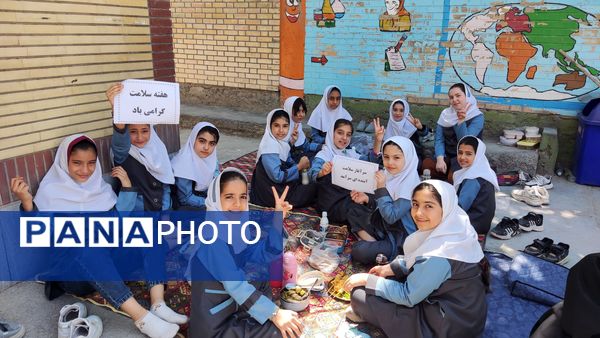 صبحانه سالم به‌مناسبت هفته سلامت در مدرسه نسترن آشخانه