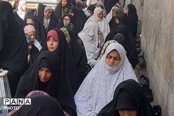 حضور پرشور نمازگزاران در نماز جمعه ورامین