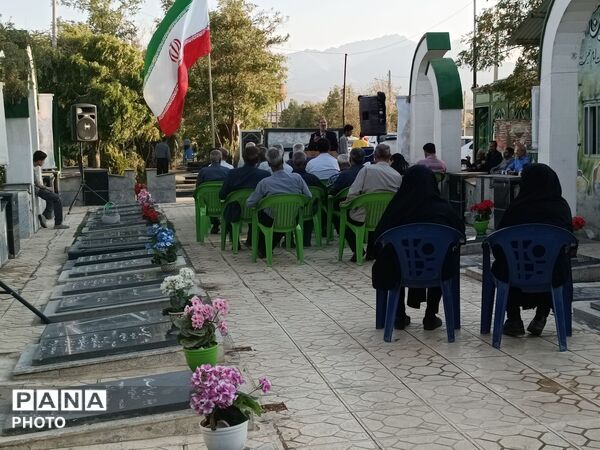 رنگ گرفتنِ گل‌ها با عطرِ خونِ شهدا؛ غبارروبی گلزار شهدای  یکن اباد