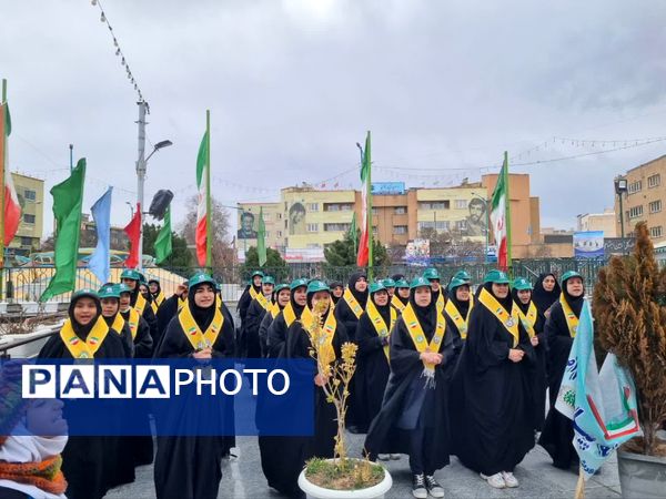 پیشتازان، ضربان پرشور ۲۲ بهمن شدند