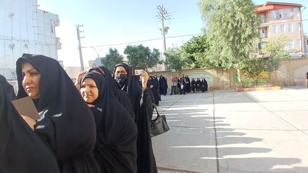 حضور پرشور دانش‌آموزان رای اولی شهرستان چرداول در انتخابات ریاست جمهوری