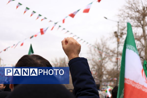 راهپیمایی ۲۲ بهمن در کرج 