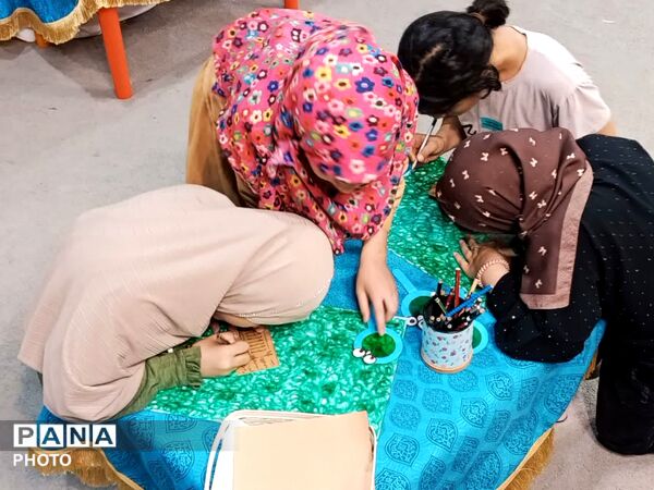 دخترانه‌های هیات زیر گنبد طلا