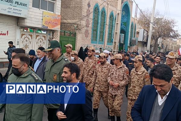 شور انقلابی در پیشوا، همه یکصدا برای ایران در 22 بهمن