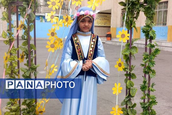 برگزاری جشن تکلیف دختران در مدرسه معراج بهارستان۲