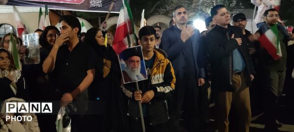 قاب پانا میزبان اجتماع پرشور مردمان ولایت مدار نیشابور در بلوار فضل