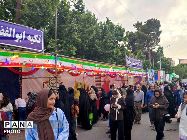 حال و هوای عید در خیابان امام خمینی نیشابور