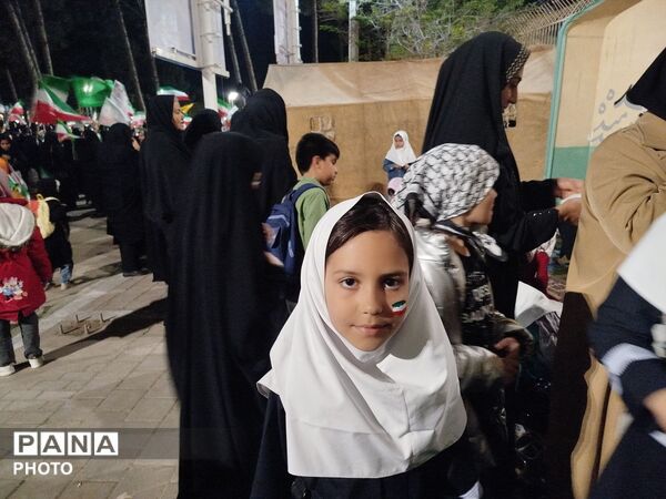با این که کودکم ، اما ایرانیم