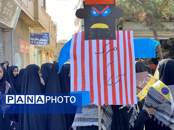 راهپیمایی عظیم ۱۳ آبان ماه، با حضور پرشور دانش‌آموزان ولایتمدار و مردم غیور و همیشه در صحنه مه‌ولات