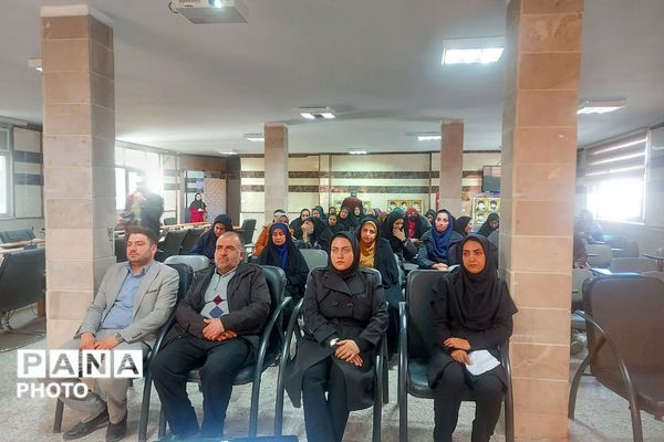 طرح "همیار معلم" با داوری تخصصی در فیروزکوه کلید خورد