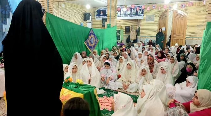 اعتکاف دانش‌آموزی دختران شهرستان خوانسار 