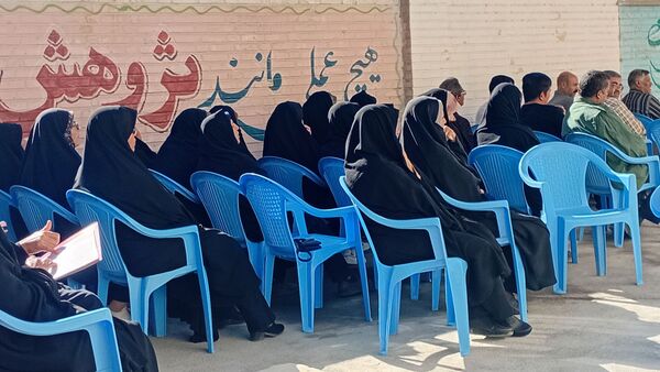  انتخابات انجمن اولیا و مربیان در دبیرستان پگاه مارکده