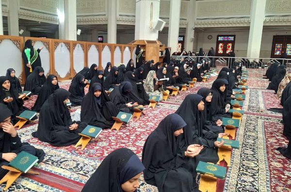 مراسم جز خوانی قران در حرم اهل بیت(ع)