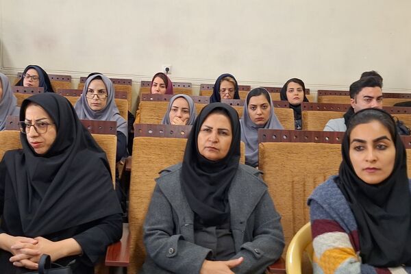 صعود به قله‌های تکنولوژی و فناوری با ارتقا سواد دیجیتال معلمان 