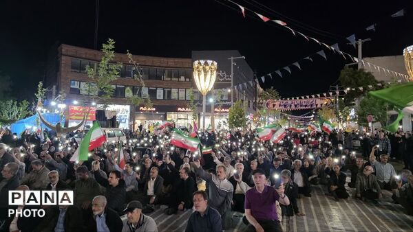 برپایی نماز استغاثه در تجمعات شبانه رجایی شهر کرج