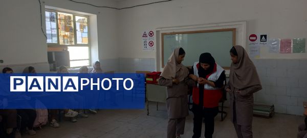 برگزاری کلاس‌های آموزشی هلال‌احمر 