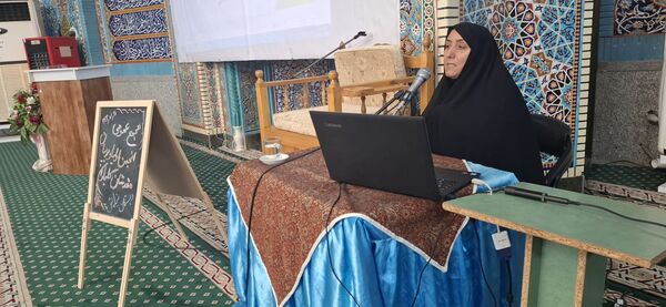 جلسه انجمن اولیاء ومربیان دبستان نیایش