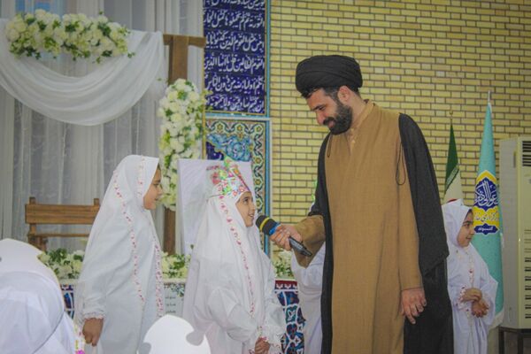 جشن تکلیف ۶۰۰دانش‌آموز دختر گتوندی