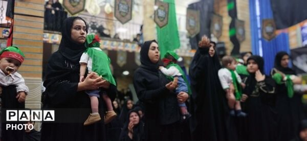 طنین لای‌لای مادران یکن‌آباد در سوگ کوچک‌ترین سرباز کربلا