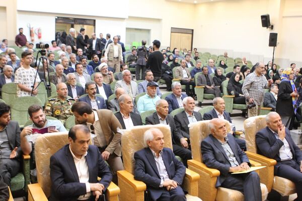 آیین کلنگ‌زنی ۱۶ مدرسه خیرساز در کاشان؛ مشارکت مردمی، حمایت دولتی