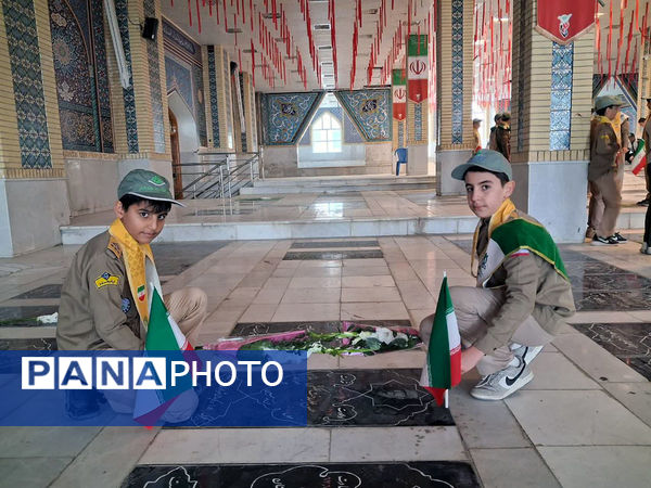 عطر افشانی و گلباران مزار شهدای شهرستان بجنورد  