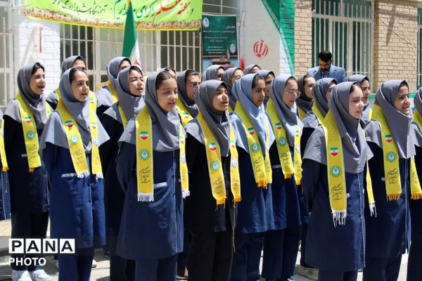 زنگ سپاس معلم در فاروج به صدا در آمد 