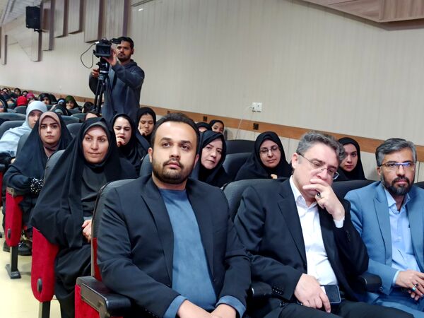 چهاردهمین جشنواره نوجوان سالم و یاریگران زندگی