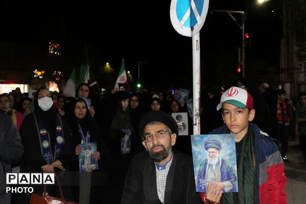 مراسم سازمان دانش‌آموزی فاروج به یاد دانش‌آموزان شهید میناب