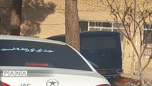 رژه خودرویی شهرستان تفت در بیعت با رهبر انقلاب