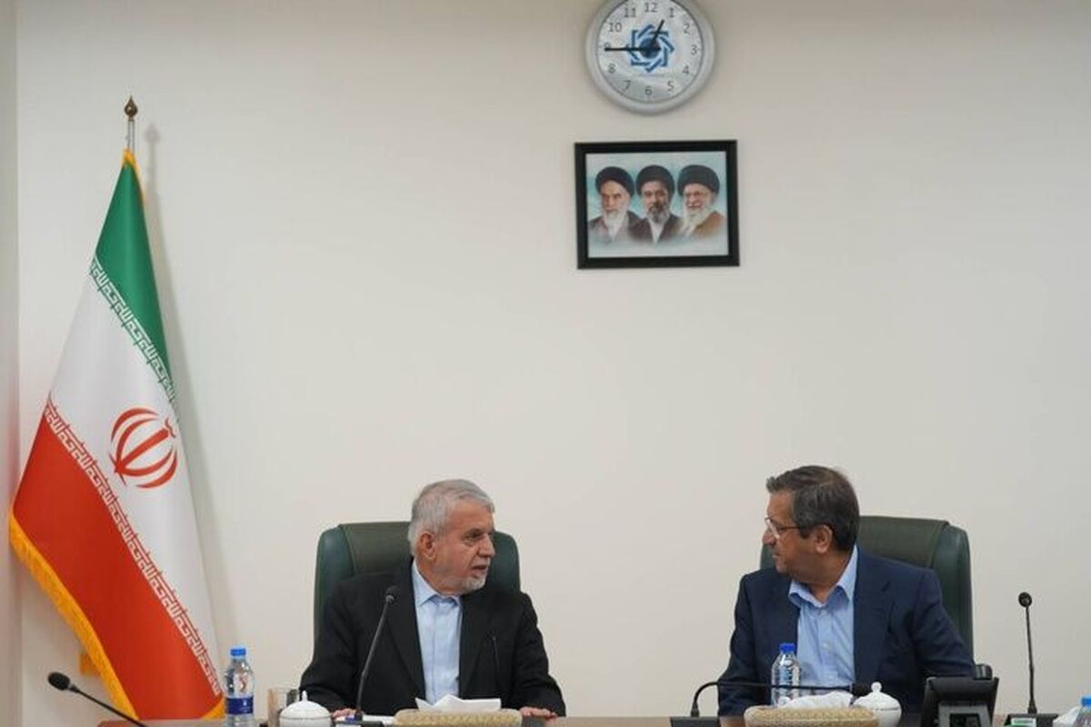 حمایت بانکی از گردشگری و صنایع‌دستی، سرمایه‌گذاری برای اقتصاد کشور است