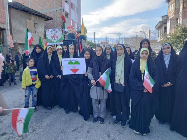 جشن تولد انقلاب اسلامی ایران در گلوگاه 
