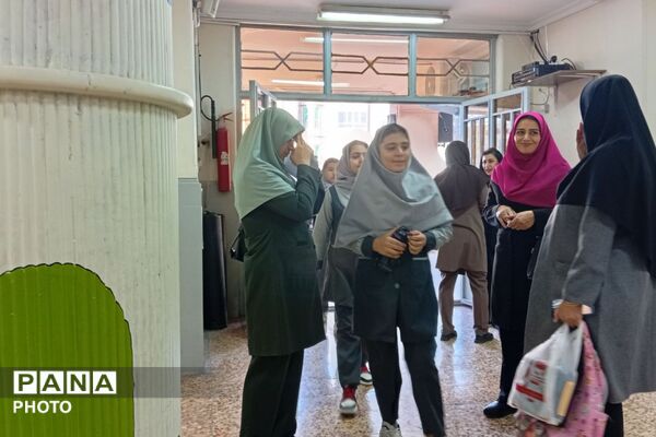 جشن همدلی و همیاری در دبستان شهید رجبی